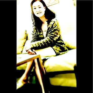 Meet your Posher, Mina